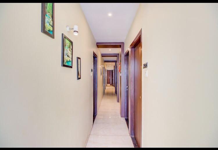 Hotel Emerald Near T2 International Airport Mumbai Exterior foto